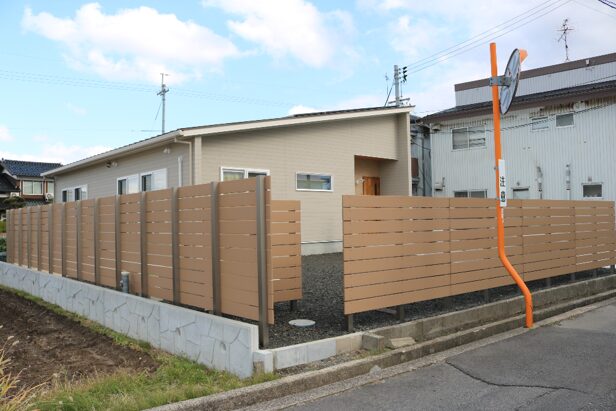 松江市 外構リフォーム 玄関前アプローチとフェンス施工事例