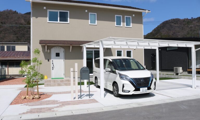 松江市 カーポート設置後の駐車場と外構施工事例