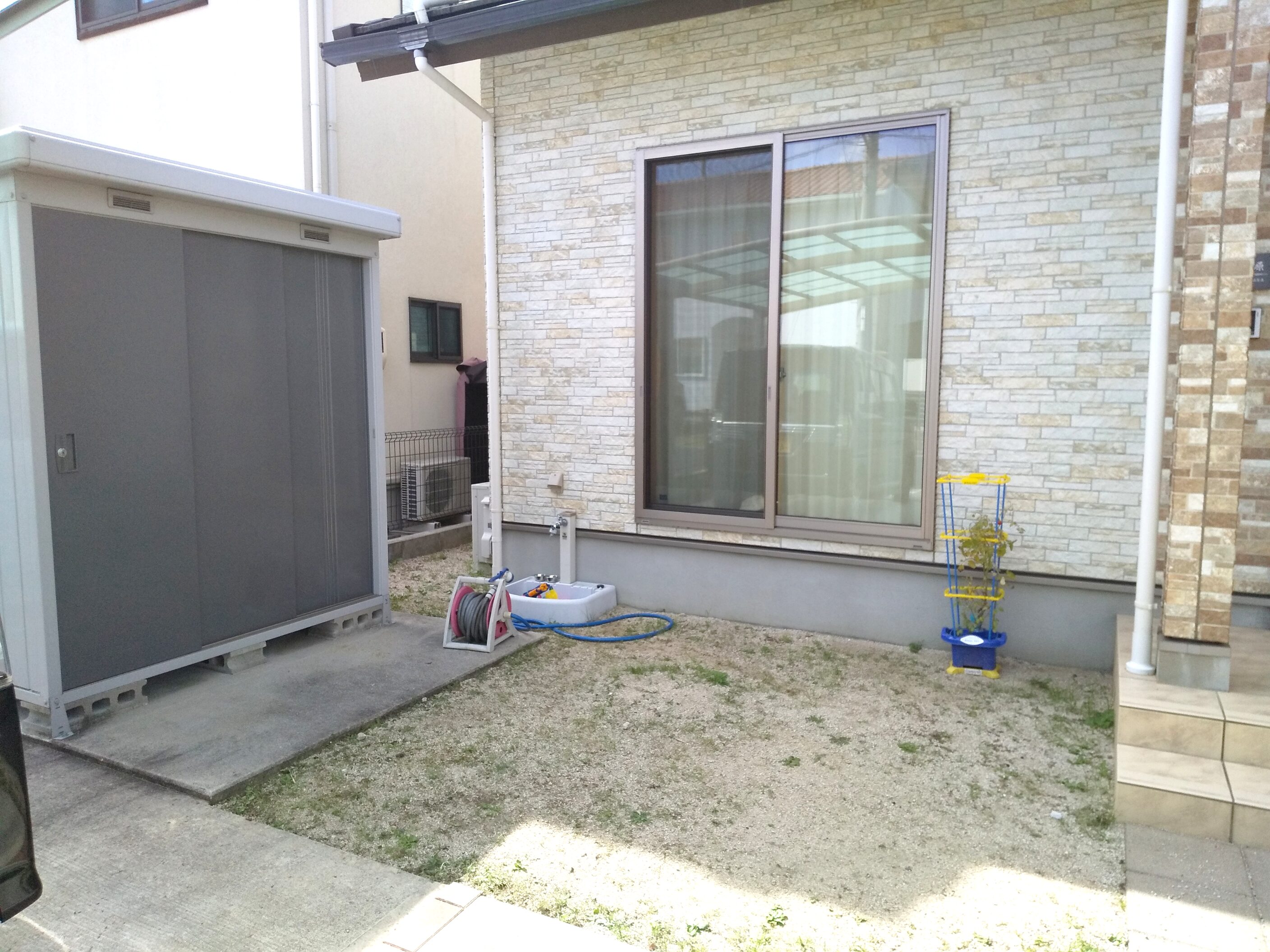 松江市 外構リフォーム 自転車置き場施工前の庭スペース