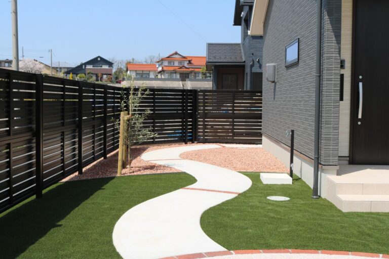 松江市で施工した目隠しフェンス事例