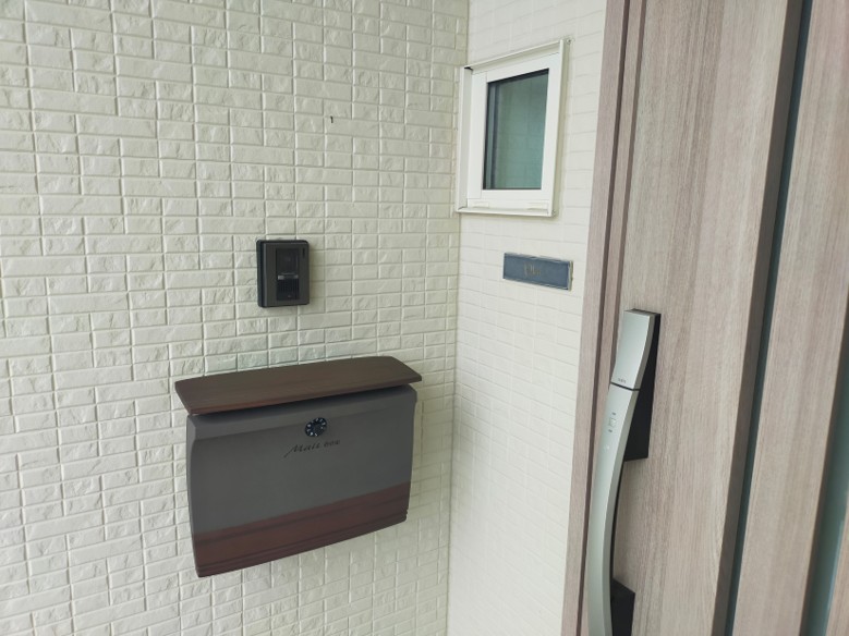 松江市 外構リフォーム 門まわりのポストとインターホン設置例