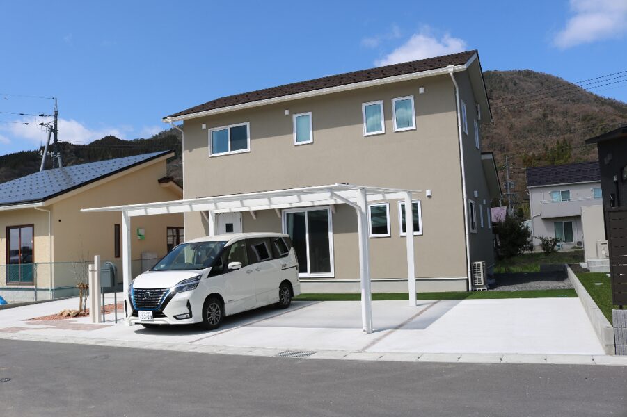 松江市 外構工事 デザインブロックで区切られた駐車スペース