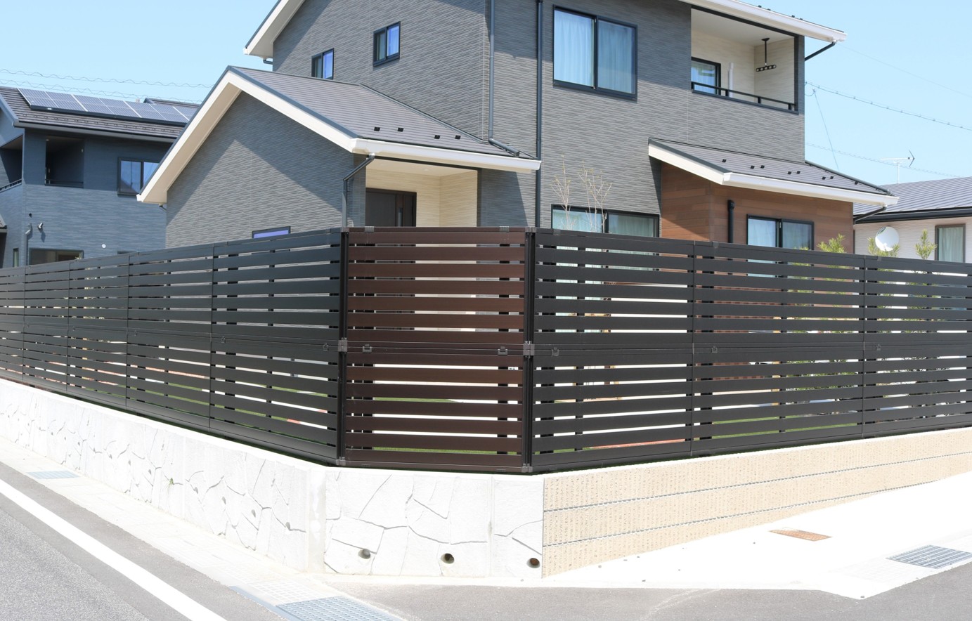 松江市で施工した目隠しフェンス事例