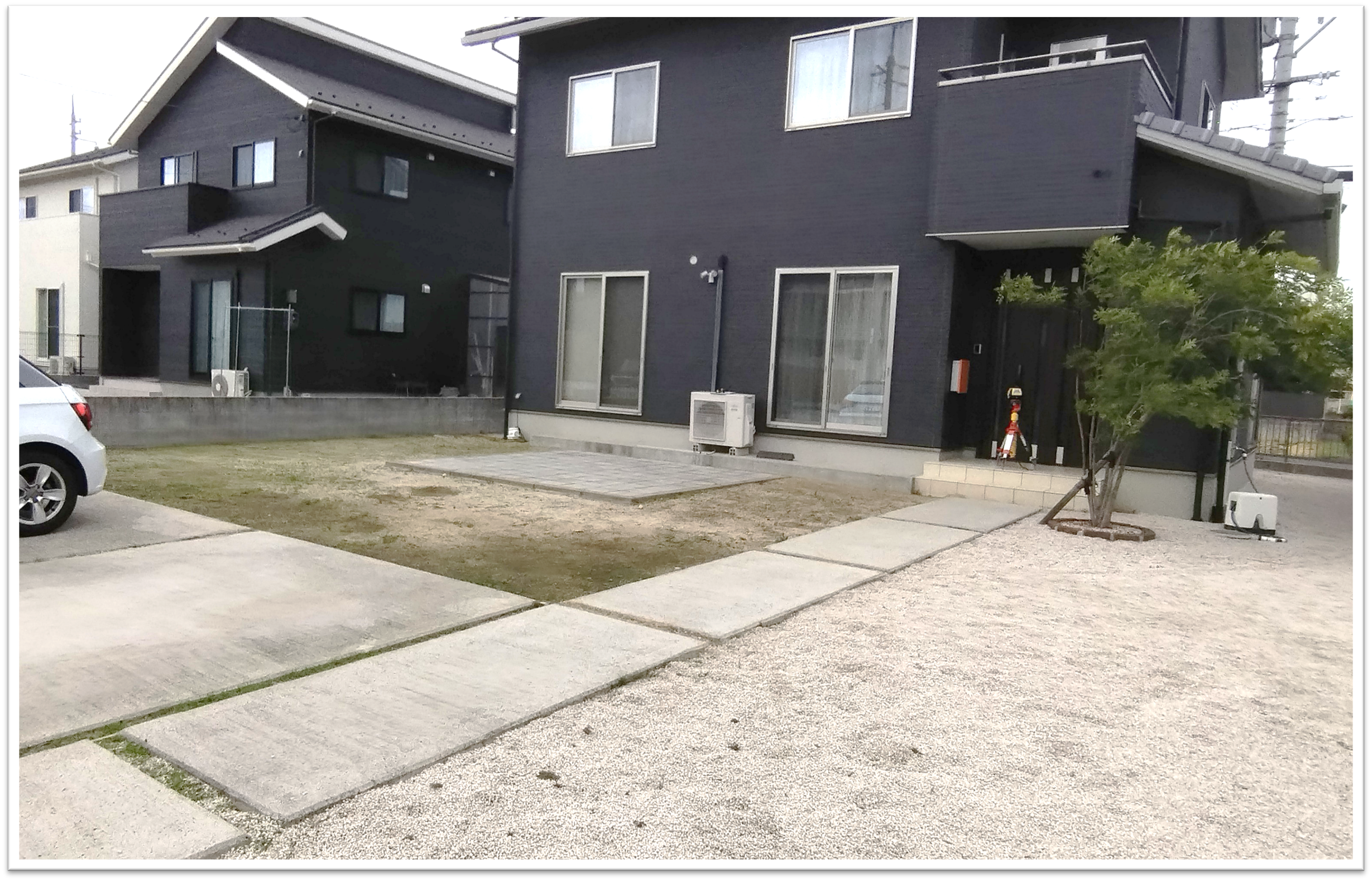 松江市 外構リフォーム前の駐車場全景