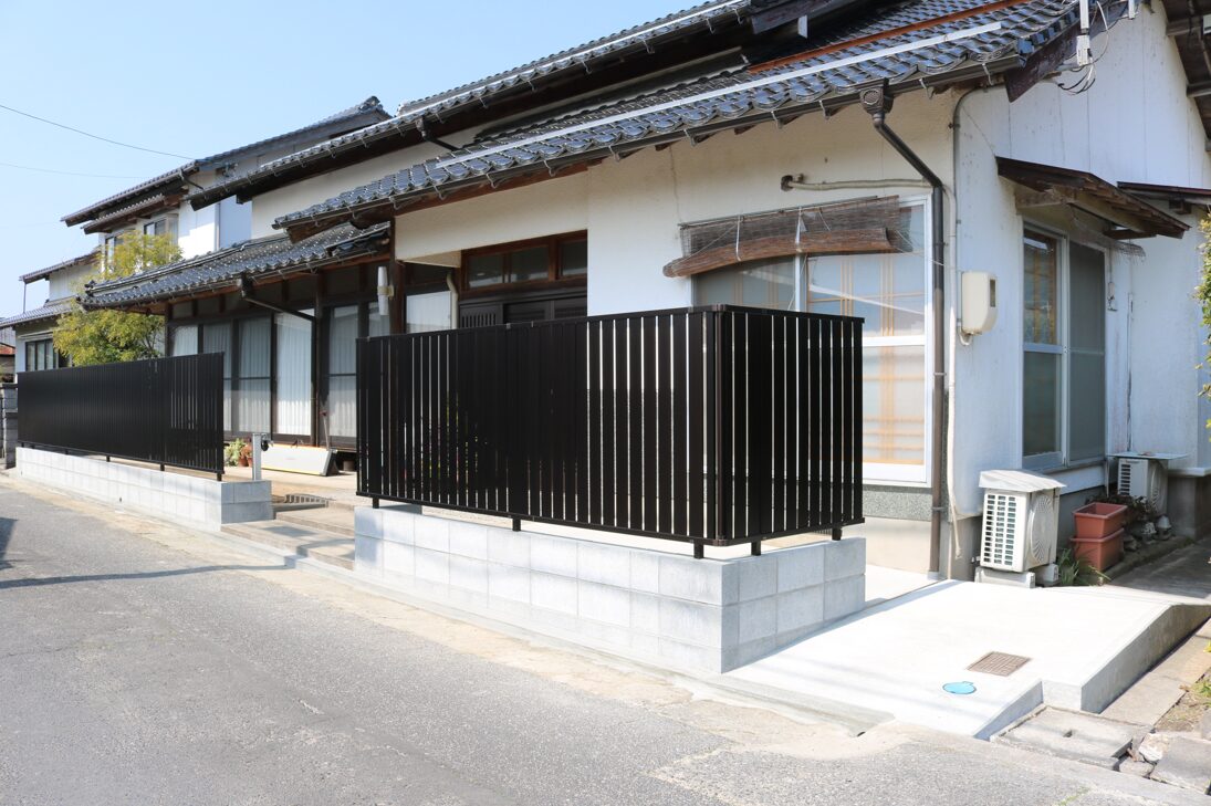 松江市 外構工事 ブロック塀リフォーム後のフェンス付きデザイン