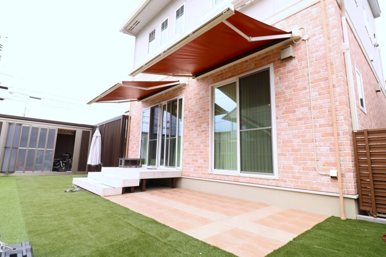 松江市 外構リフォーム テラスと日除けを備えた施工事例